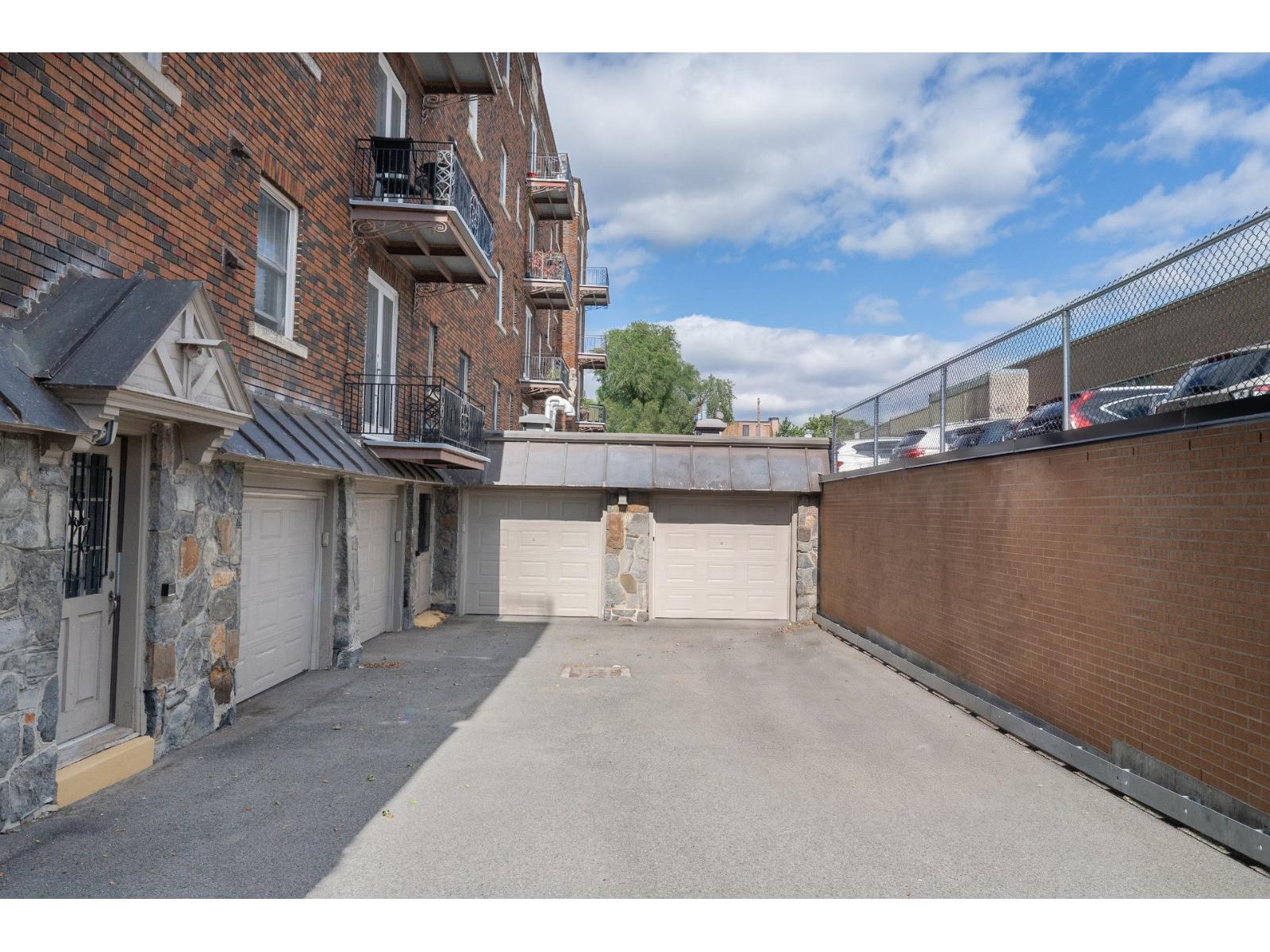 1530 Av. Bernard, #10 Property Photo 43