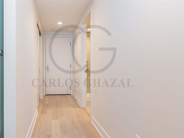 1288 Rue St-antoine O., #4703 Property Photo 16