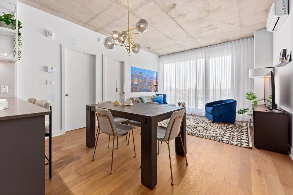 2120 Rue Ste-catherine E., #823 Property Photo 1