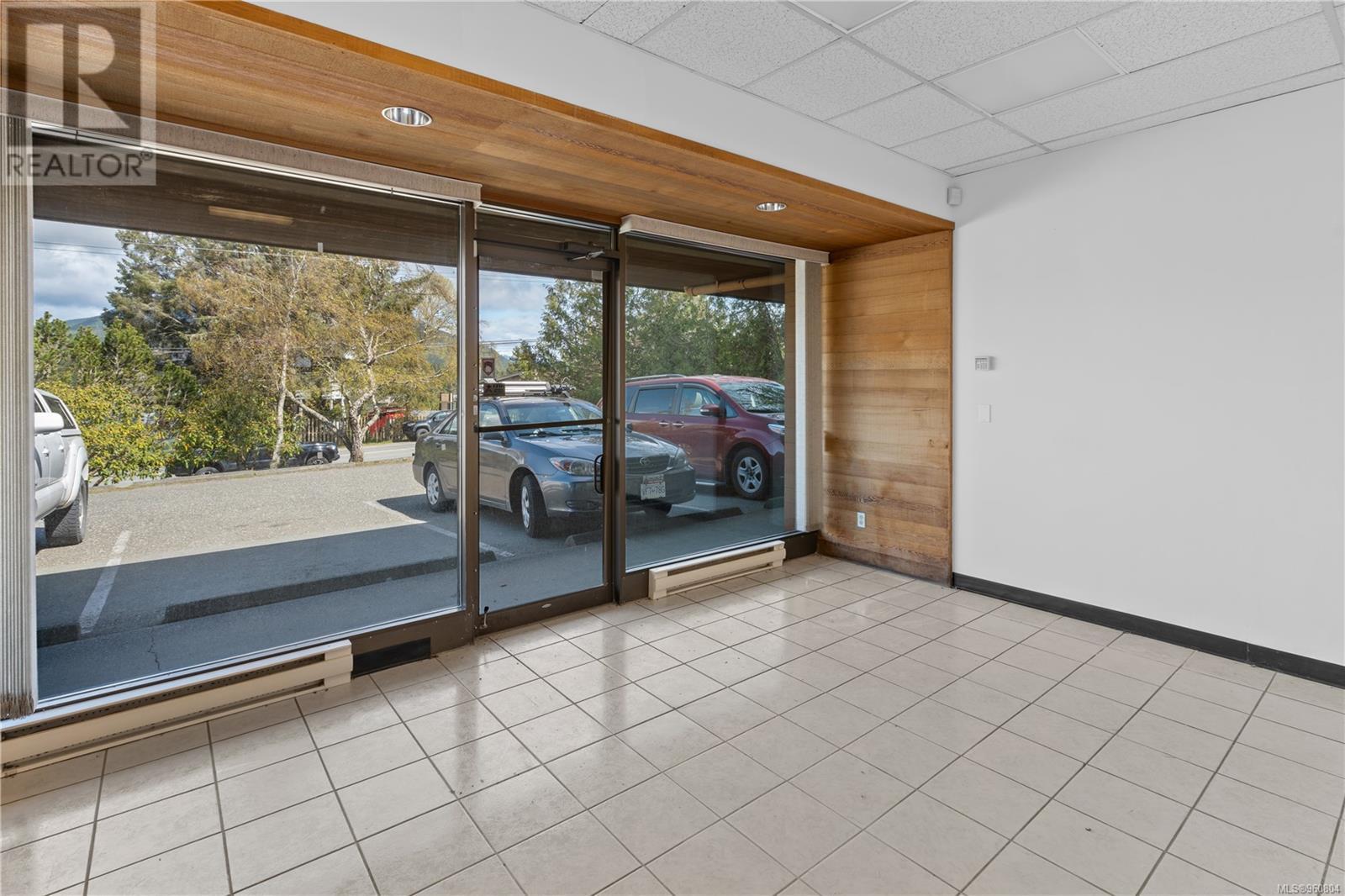 C 1566 Peninsula Rd Property Photo 2