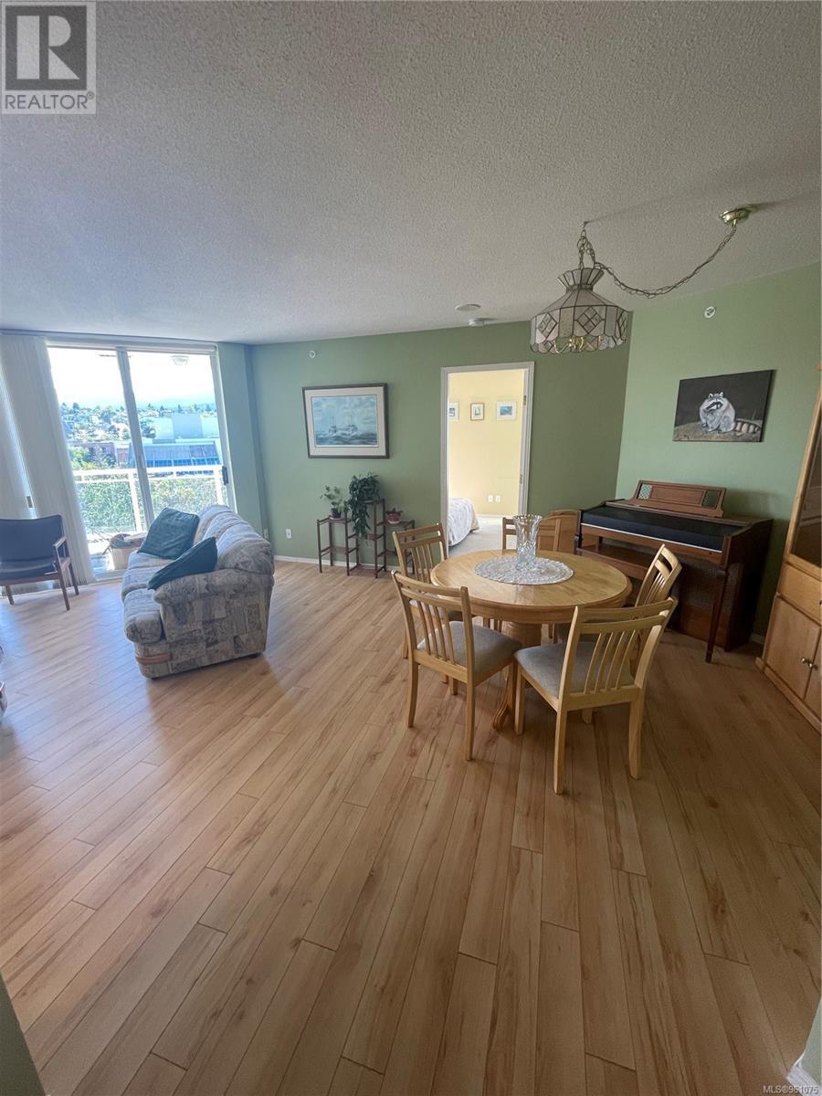 703 154 Promenade Dr Property Photo 6