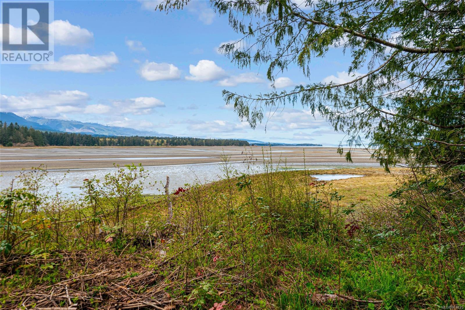 Lot 13 Island Hwy W Property Photo 1