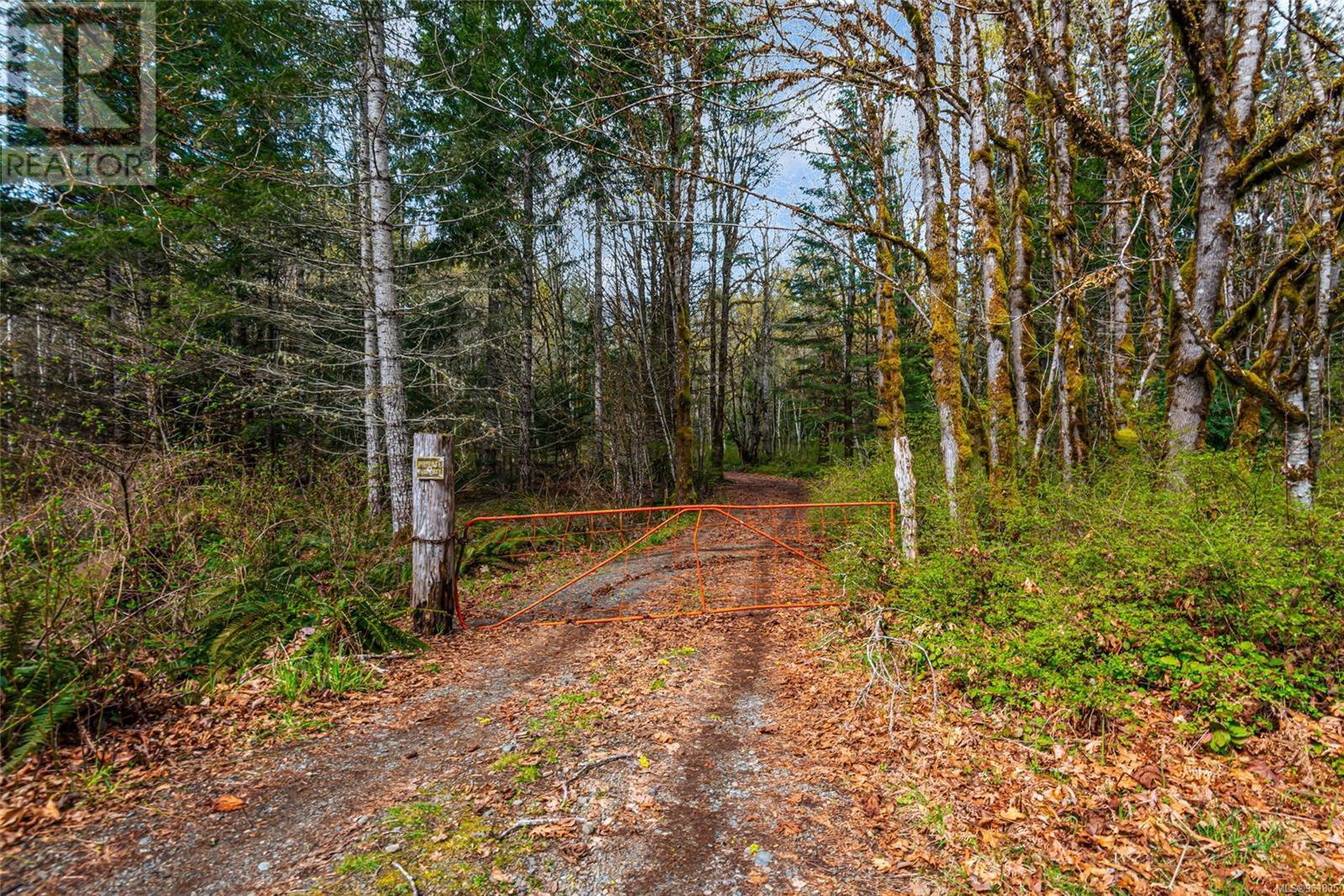 Lot 13 Island Hwy W Property Photo 8