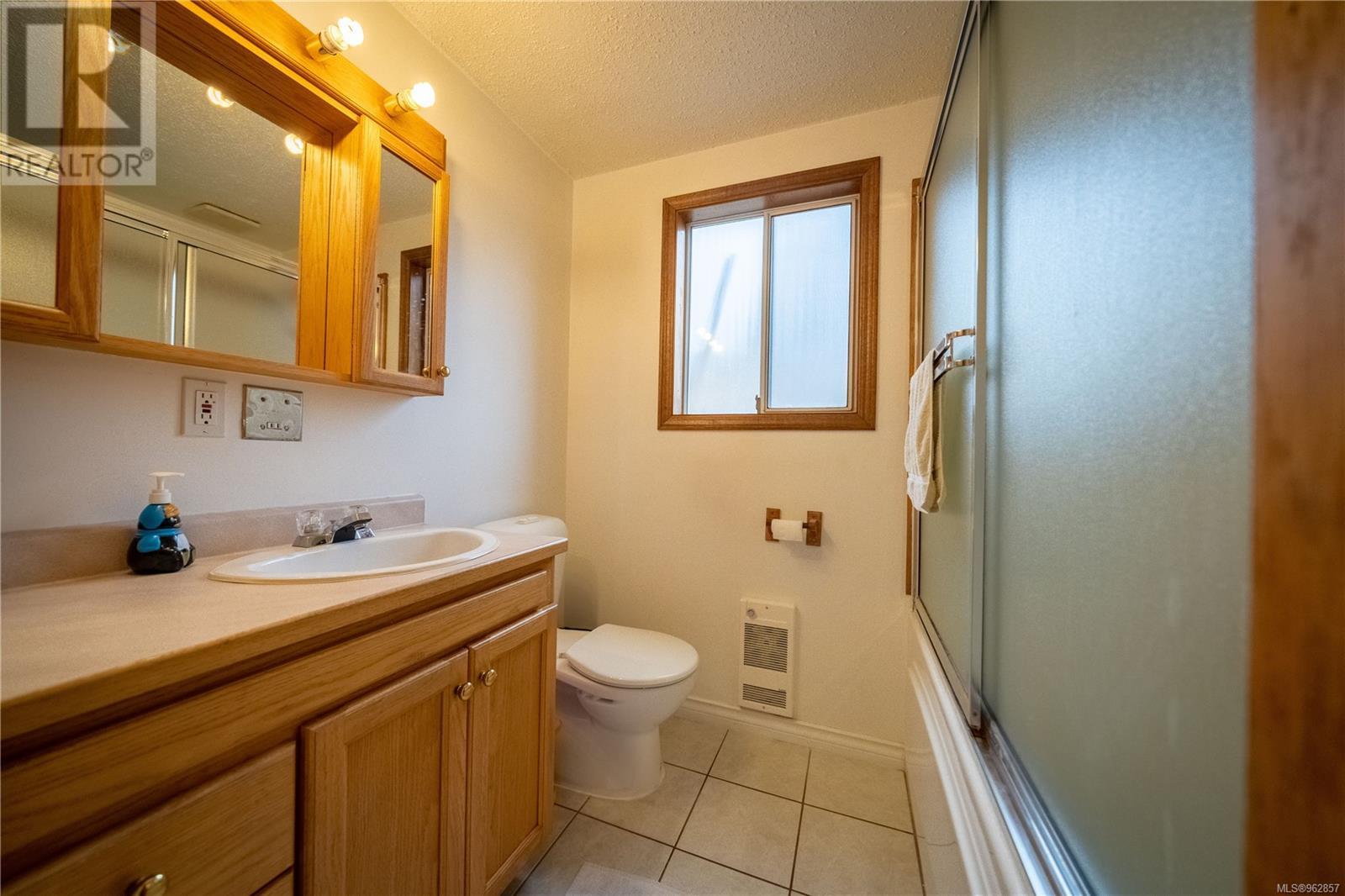375 Neill St Property Photo 10