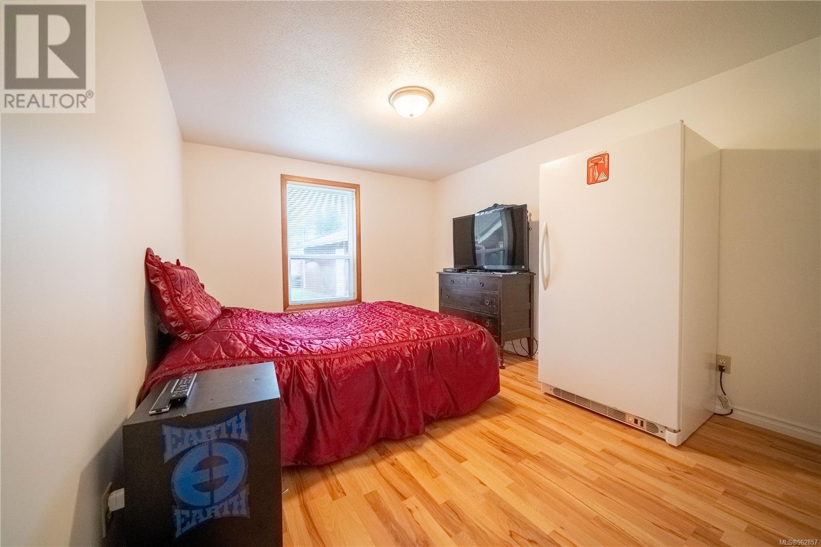 375 Neill St Property Photo 14
