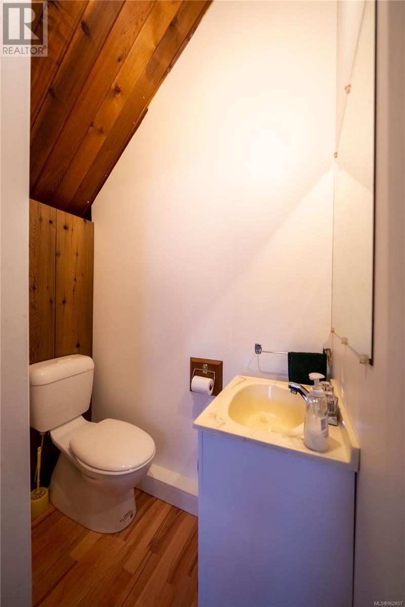 375 Neill St Property Photo 21