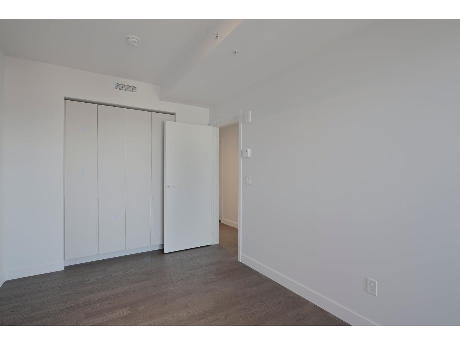 1205 Place Phillips, #2807 Property Photo 14
