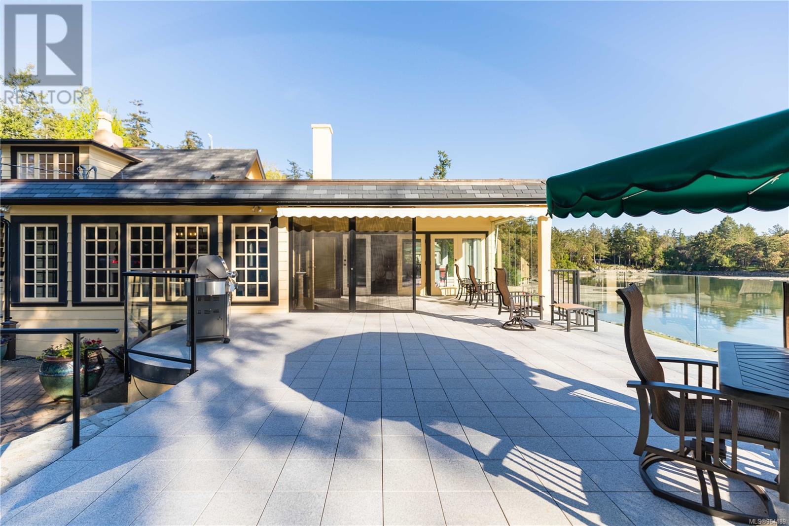 605 Towner Park Rd Property Photo 12