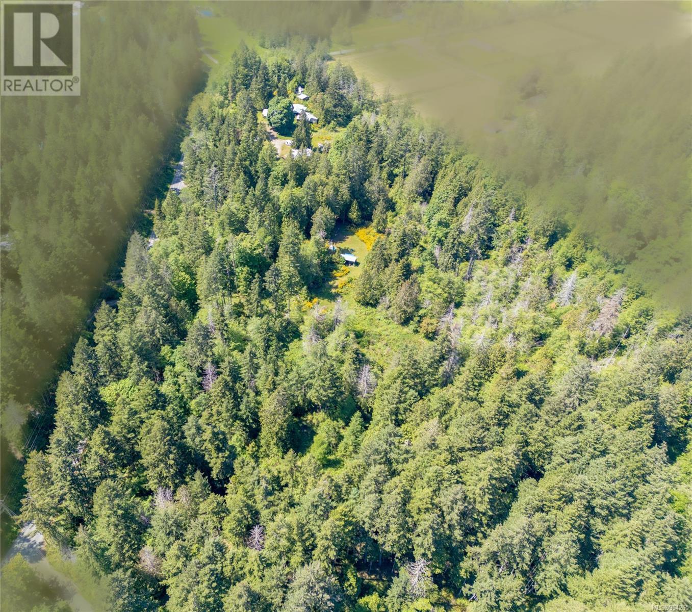 4510 Bedwell Harbour Rd Property Photo 8
