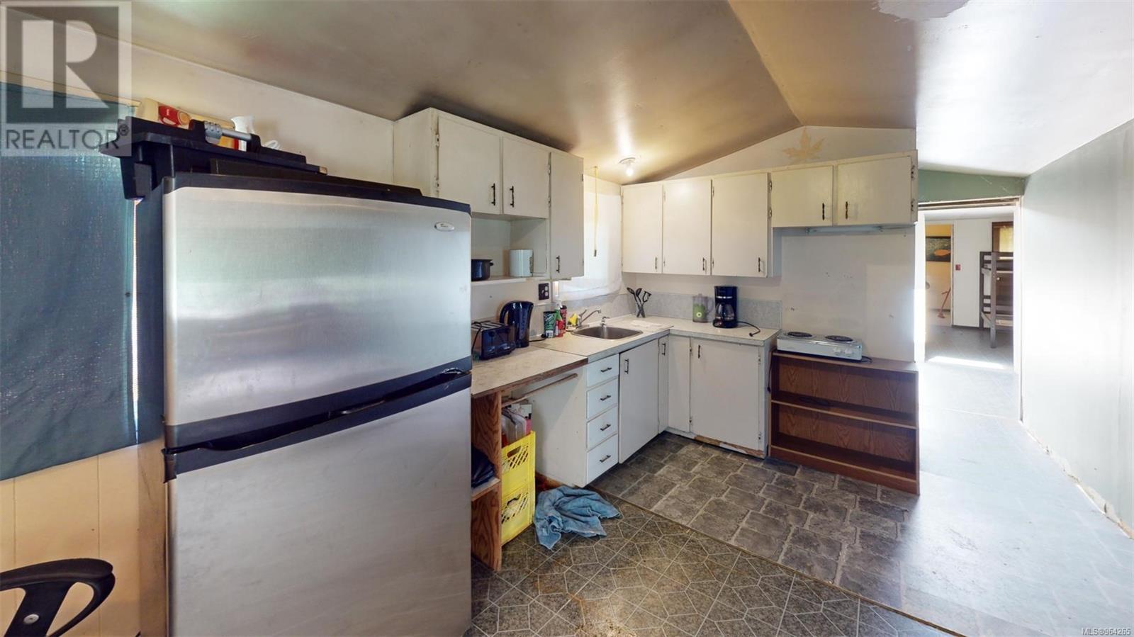 4510 Bedwell Harbour Rd Property Photo 15
