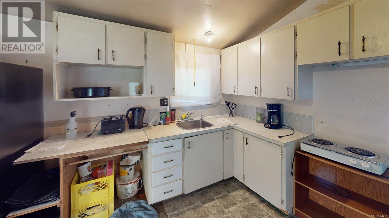 4510 Bedwell Harbour Rd Property Photo 16