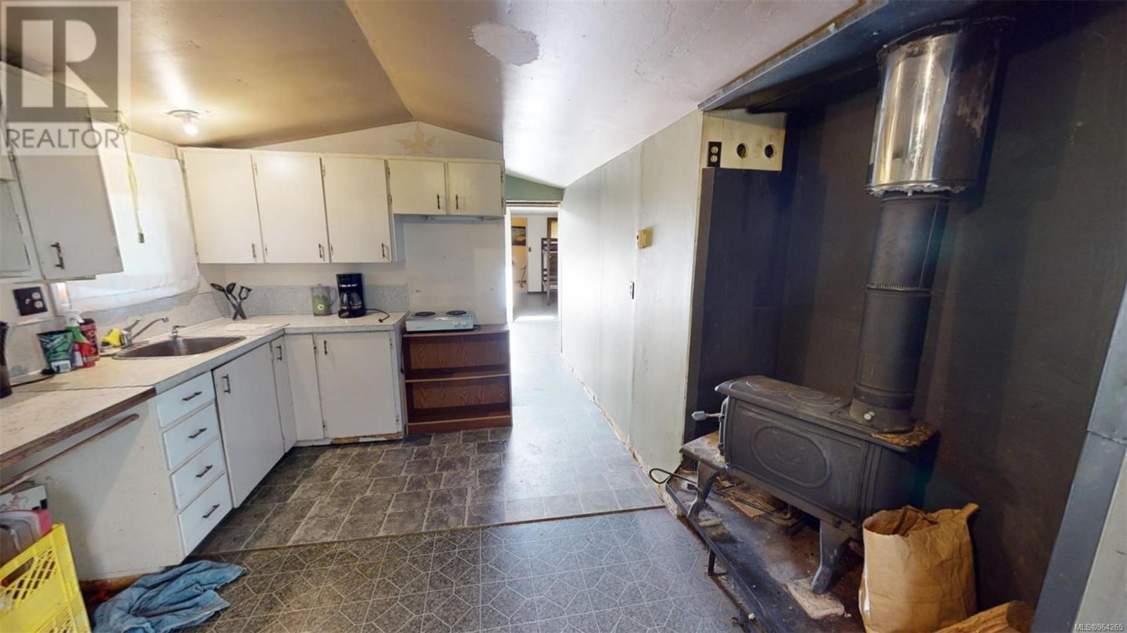 4510 Bedwell Harbour Rd Property Photo 17