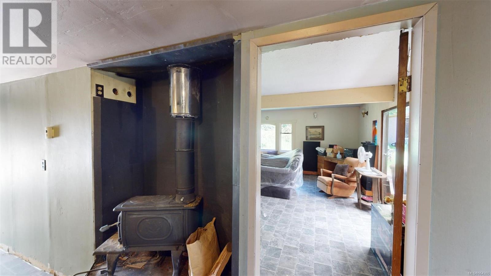4510 Bedwell Harbour Rd Property Photo 19