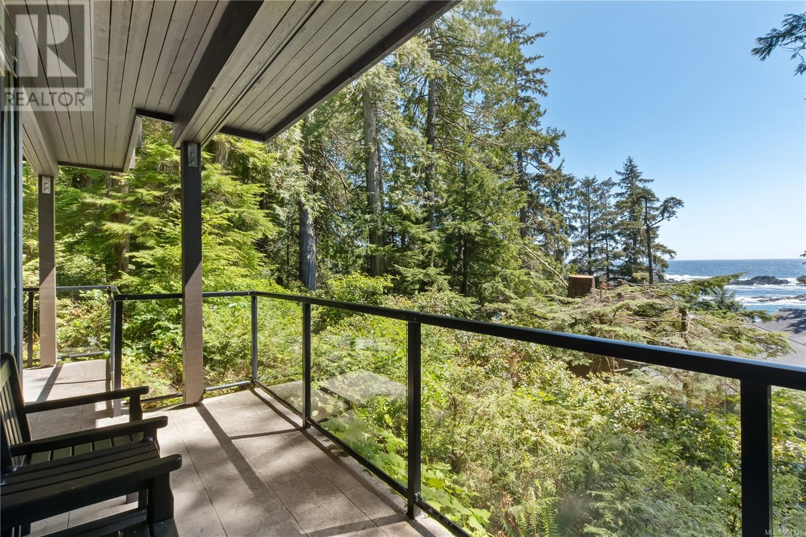 1801 596 Marine Dr Property Photo 2