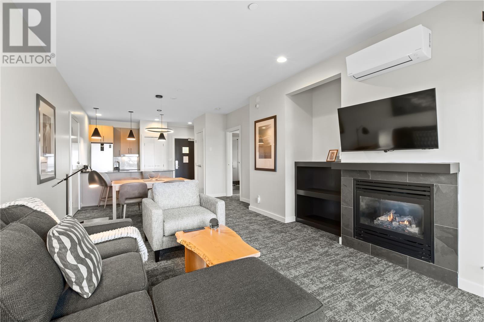 1801 596 Marine Dr Property Photo 12