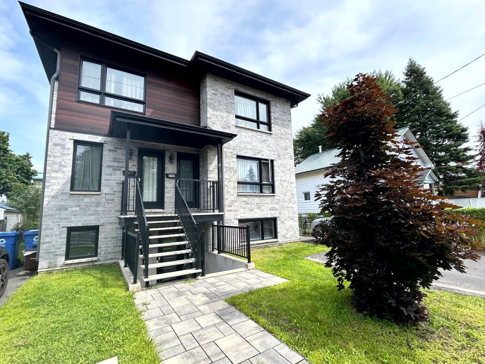 2441 Rue Cartier Property Photo 1