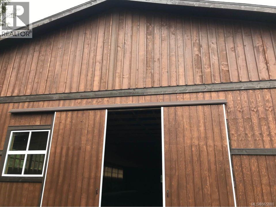 7295 Francis Rd Property Photo 5