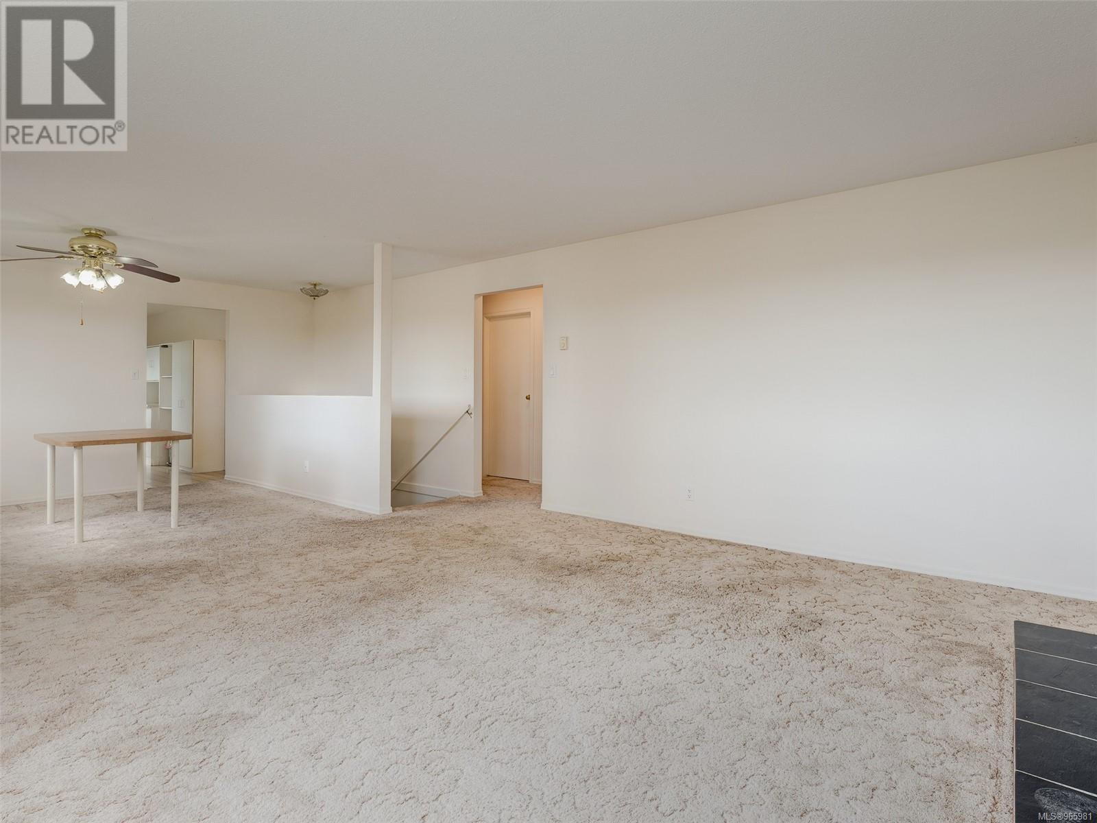 6608 Rey Rd Property Photo 3