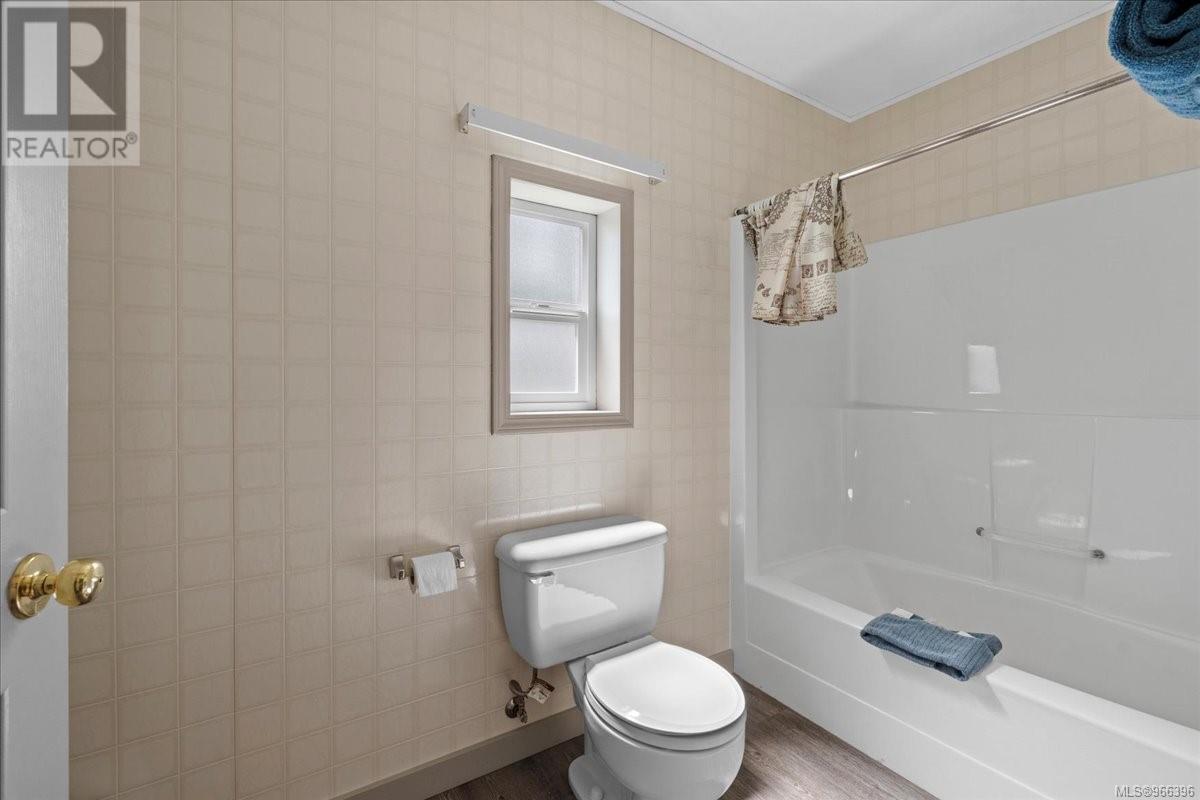 1546 Sayward Rd Property Photo 26