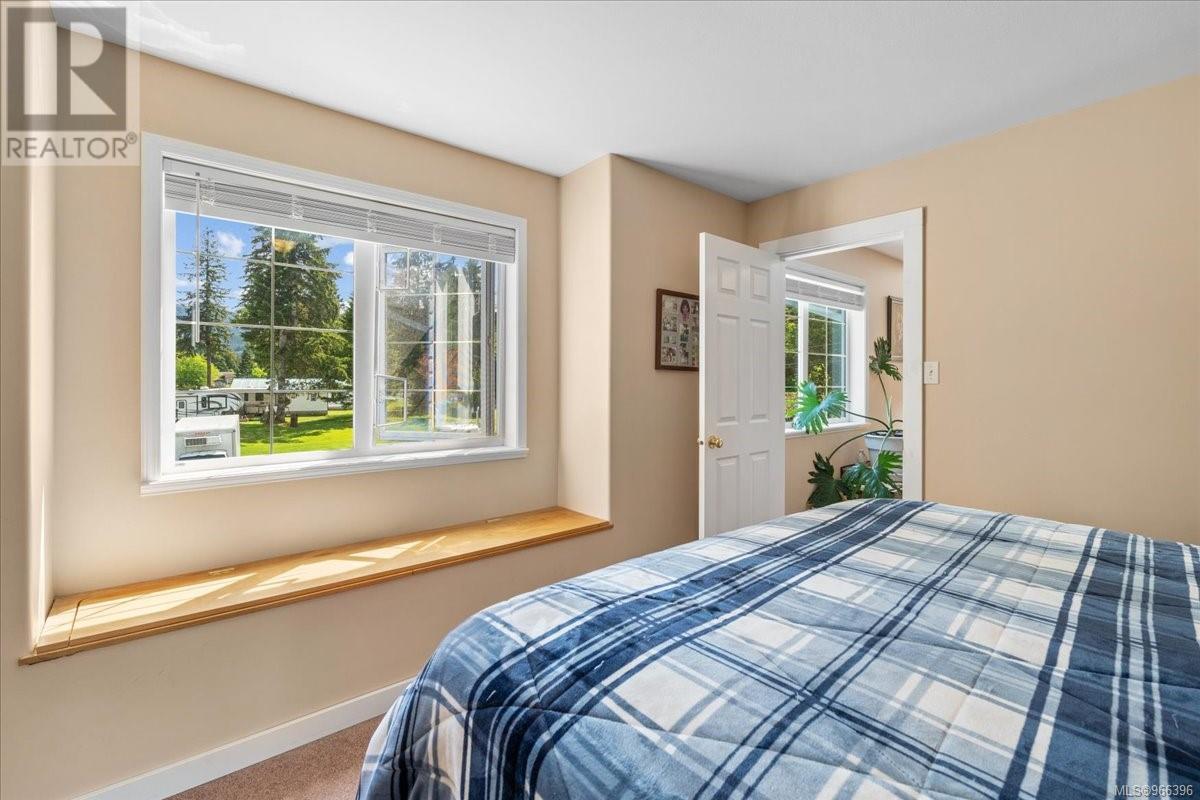 1546 Sayward Rd Property Photo 42