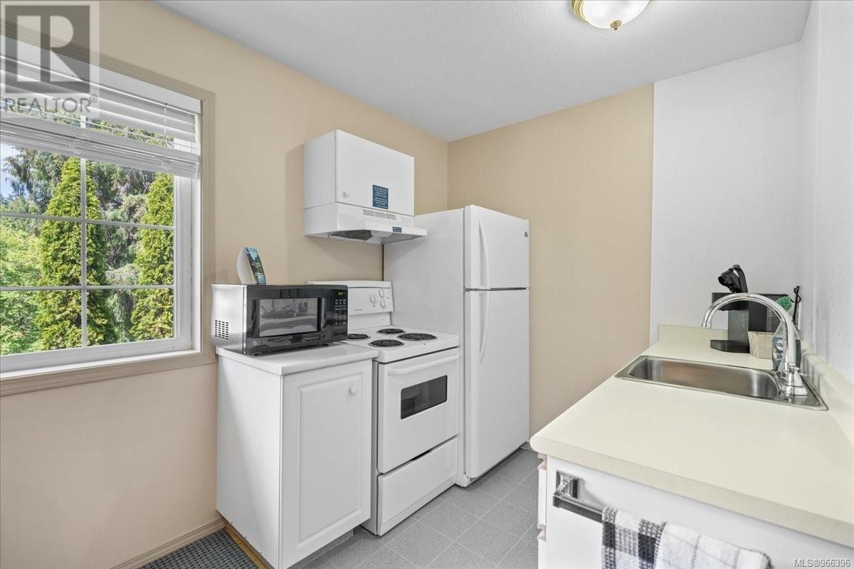1546 Sayward Rd Property Photo 44