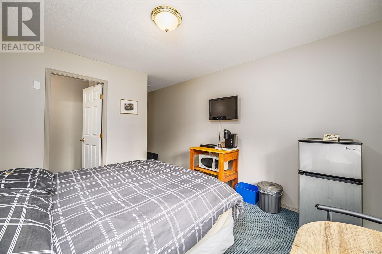 1546 Sayward Rd Property Photo 47
