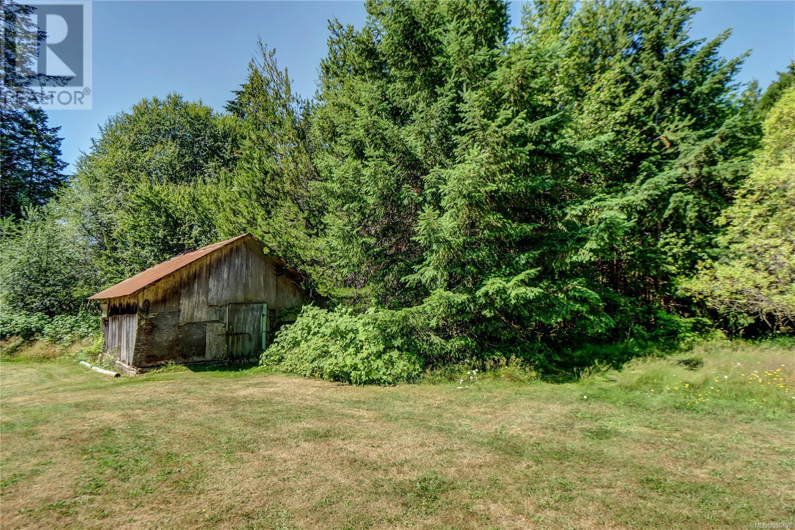 84 Hilliers Rd N Property Photo 32