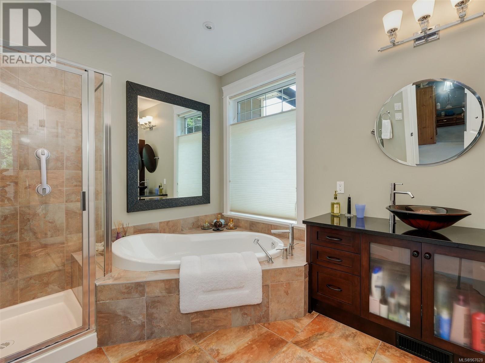 7288 Thelmita Pl Property Photo 7