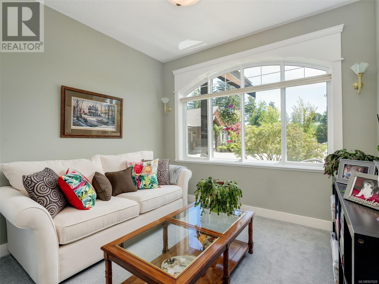 7288 Thelmita Pl Property Photo 10