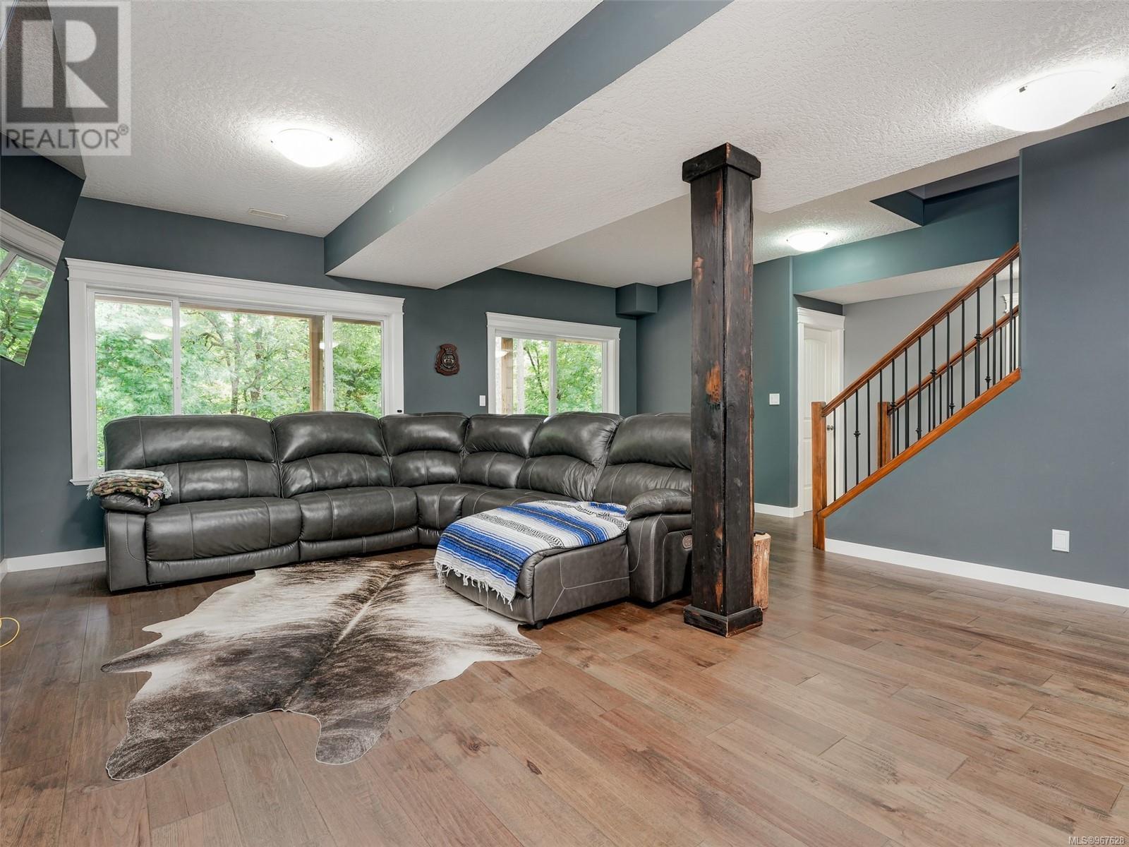7288 Thelmita Pl Property Photo 28