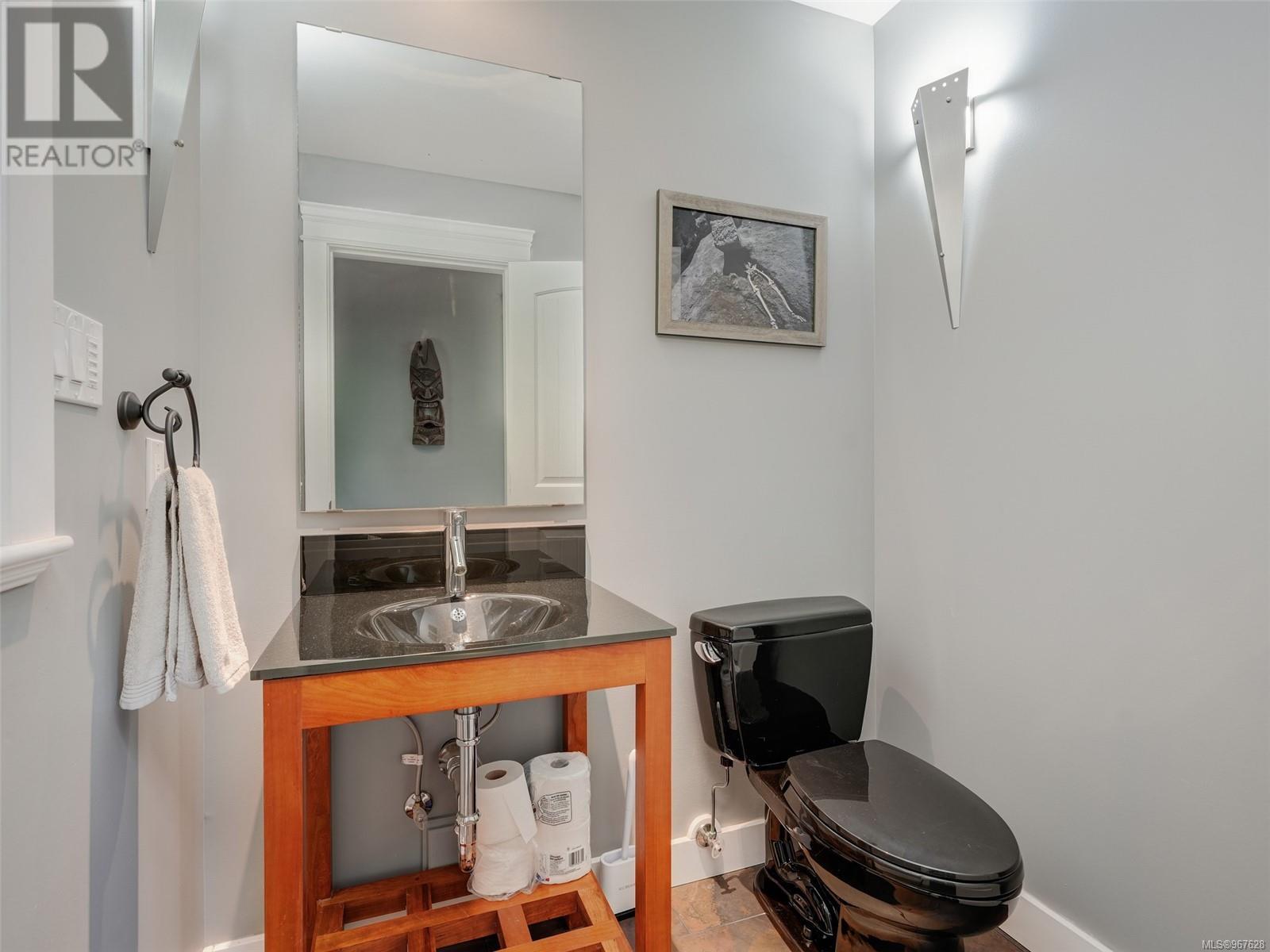 7288 Thelmita Pl Property Photo 30