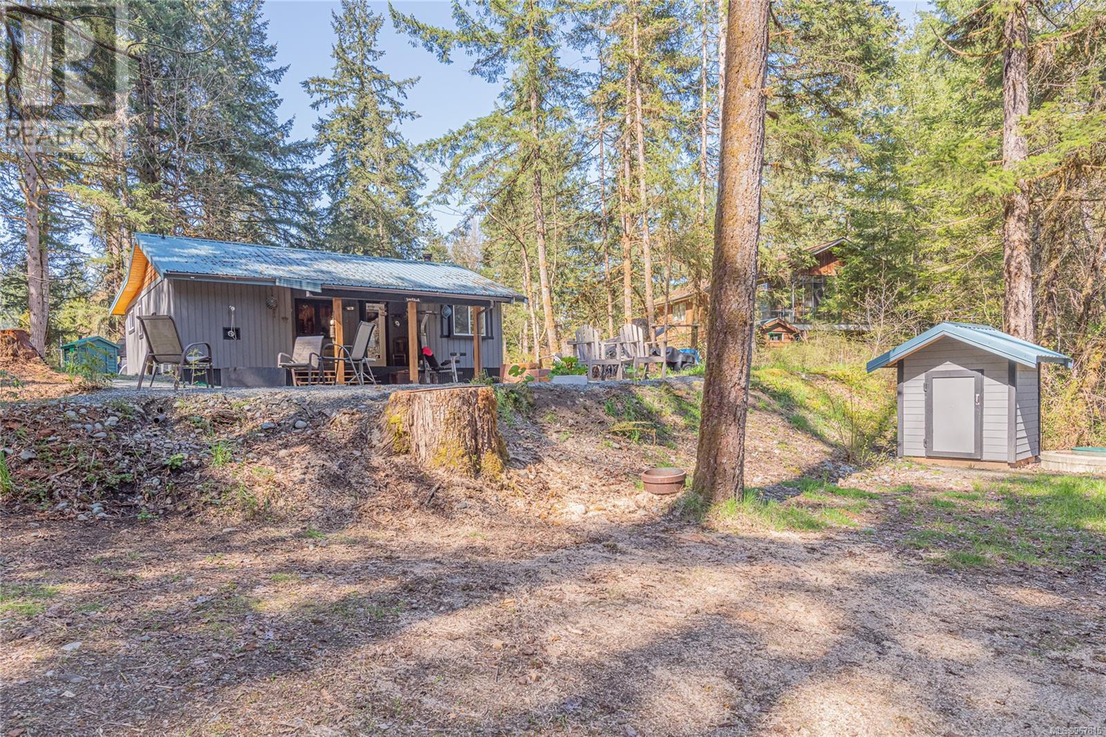 5612 Riverbottom Rd W Property Photo 5
