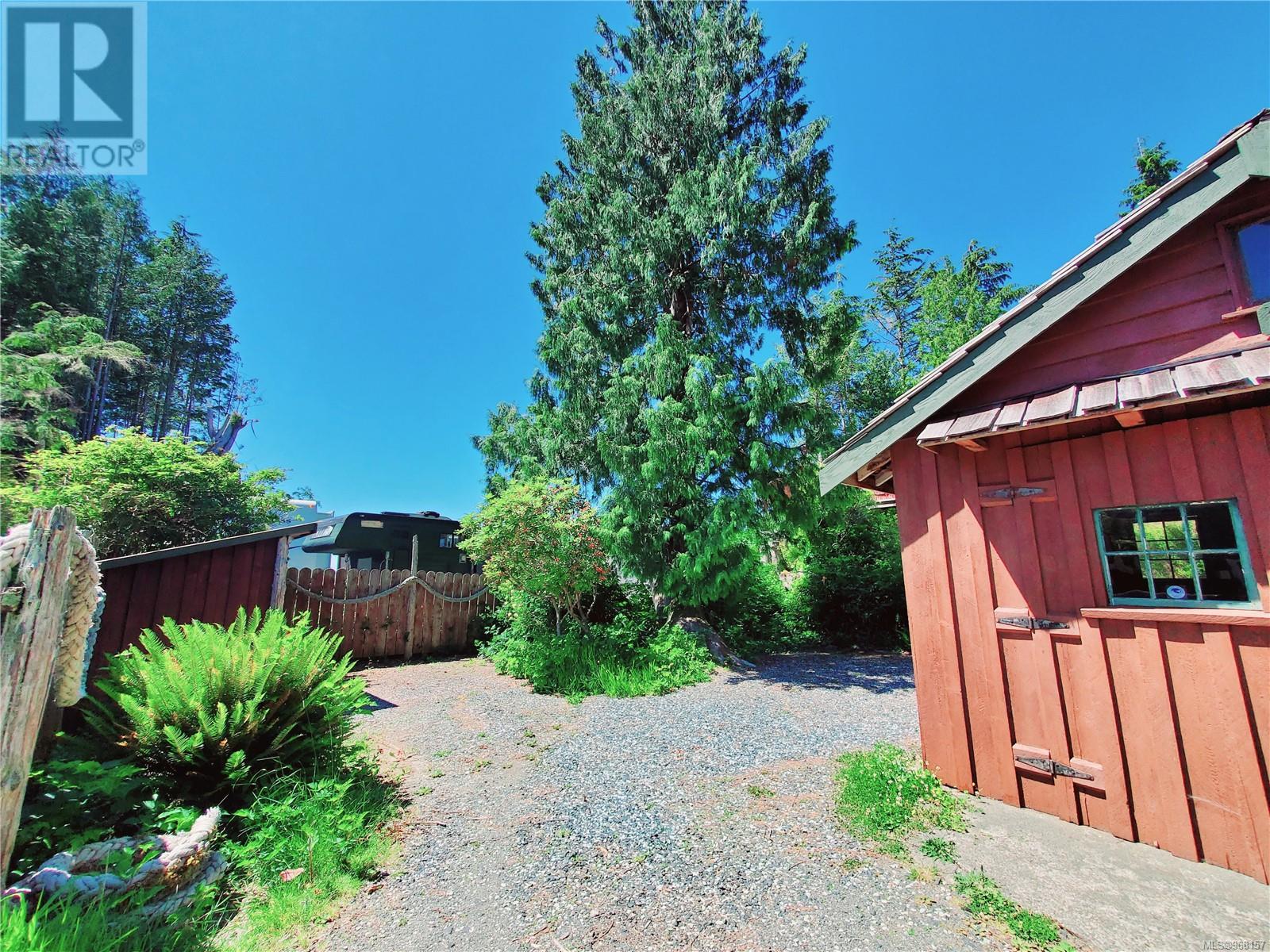 251 Campbell St Property Photo 29