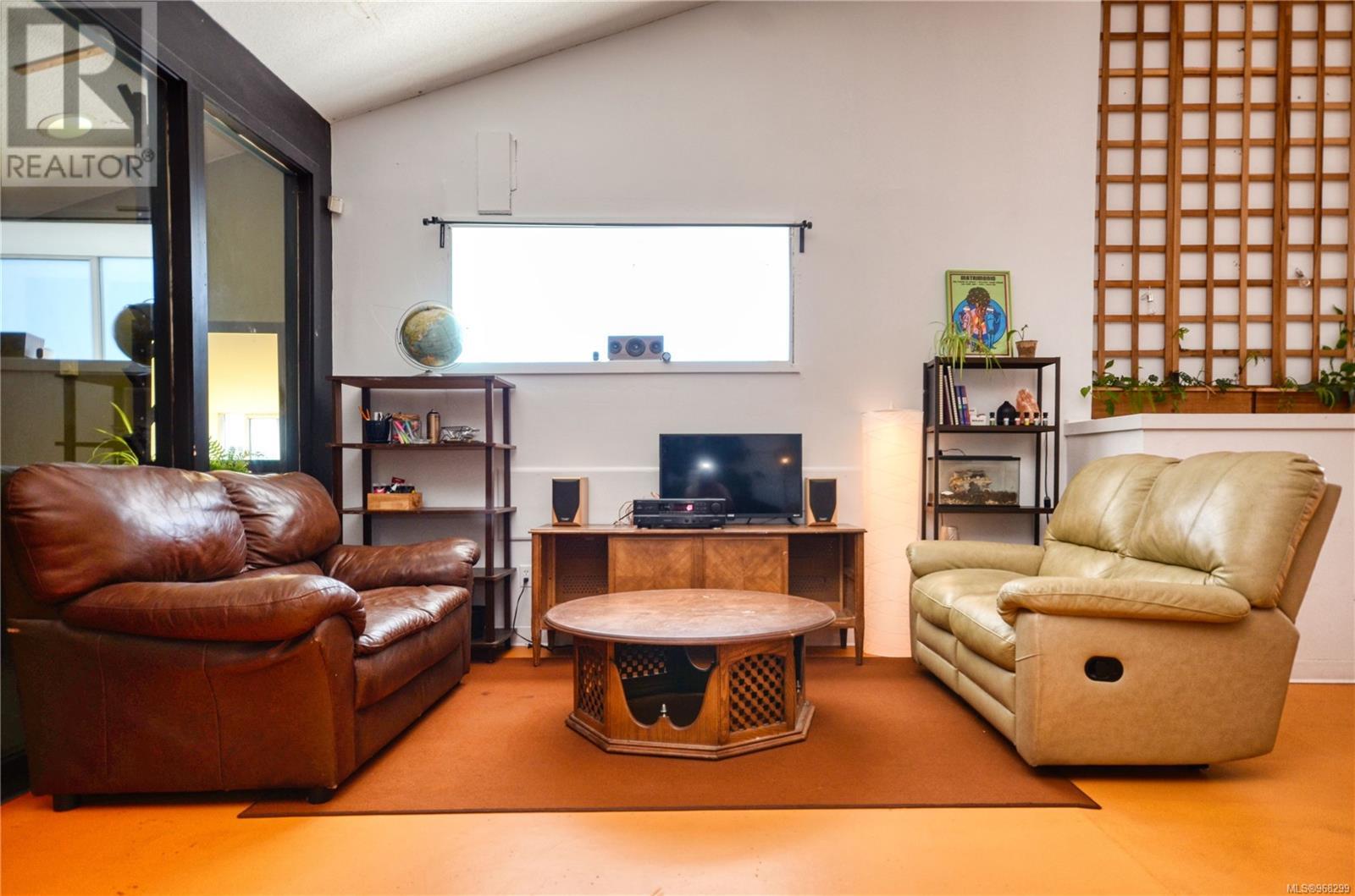 6 835 Devonshire Rd Property Photo 14