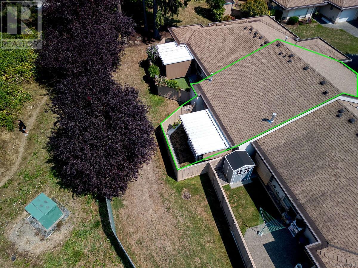 20 310 Pym St N Property Photo 6