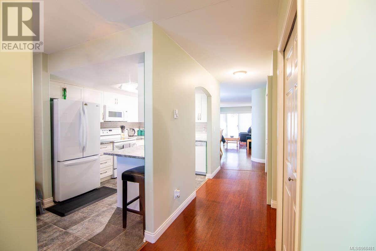 20 310 Pym St N Property Photo 11