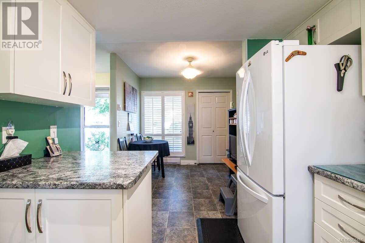 20 310 Pym St N Property Photo 15