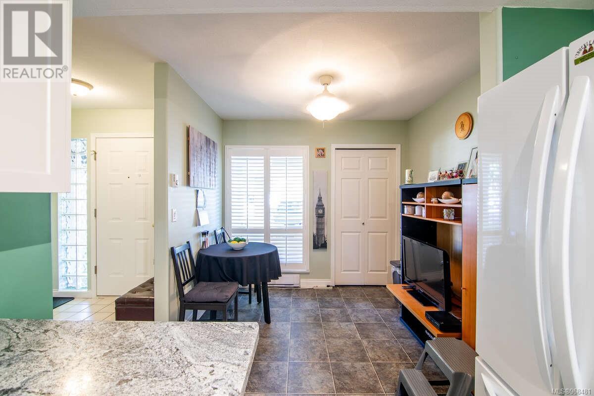 20 310 Pym St N Property Photo 16