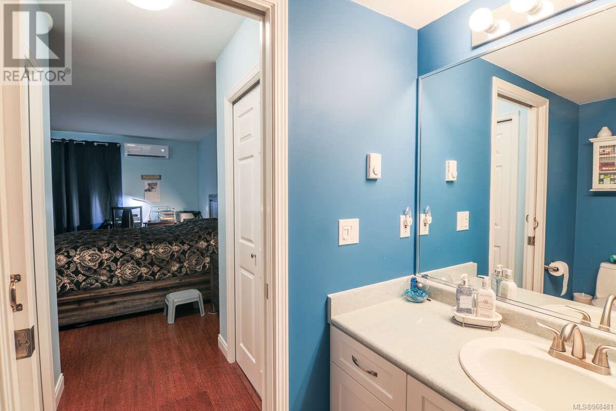 20 310 Pym St N Property Photo 35