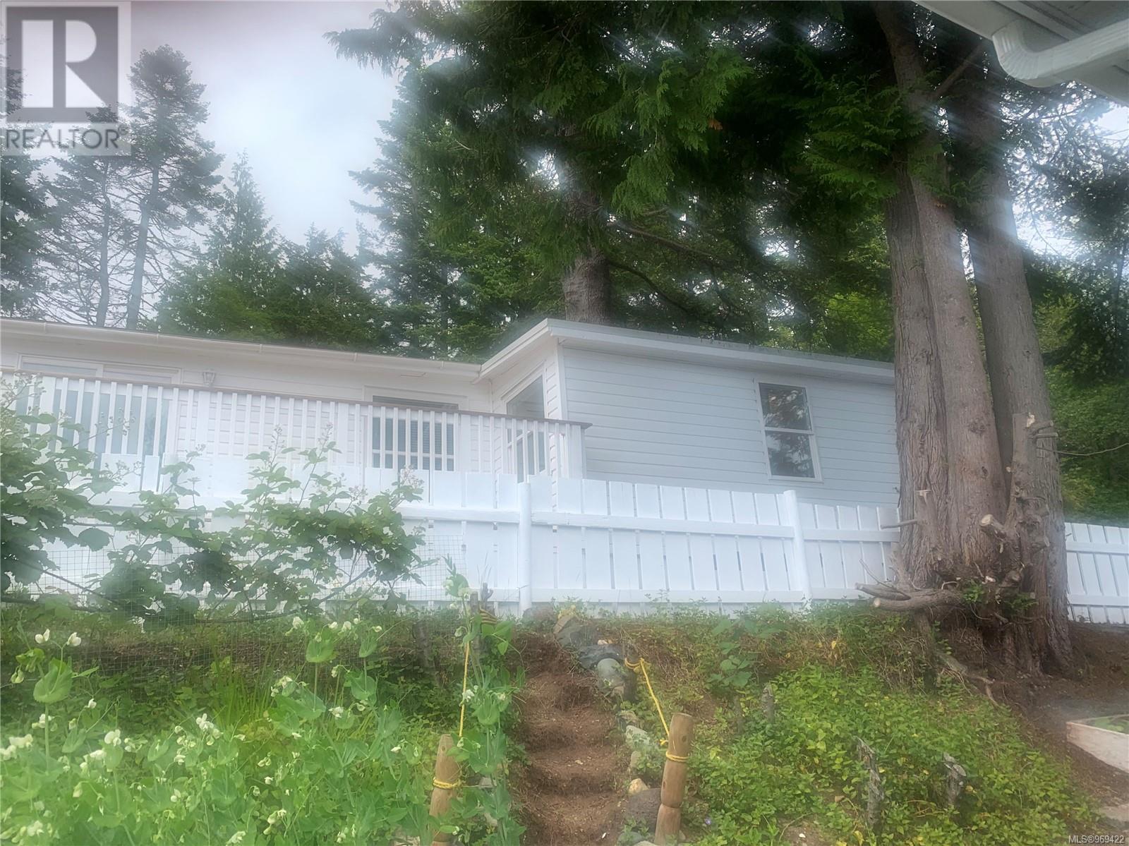 6 8177 West Coast Rd Property Photo 3