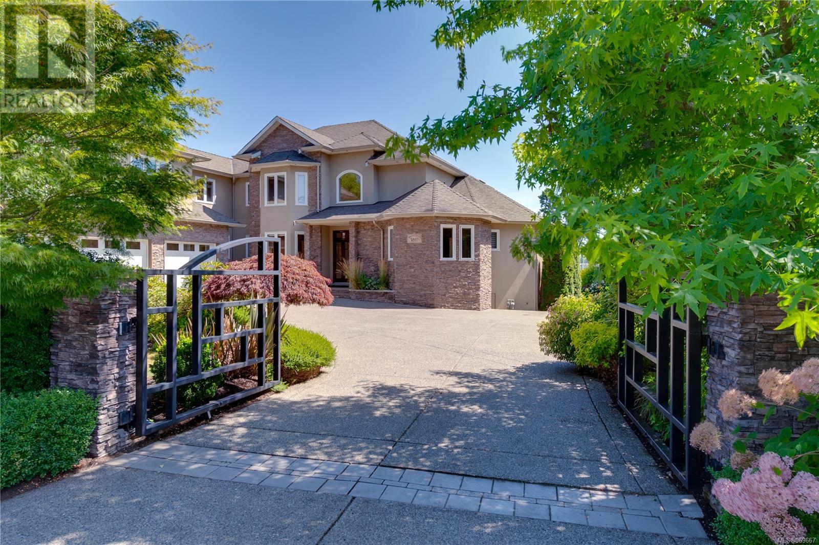 1867 Marina Way Property Photo 1