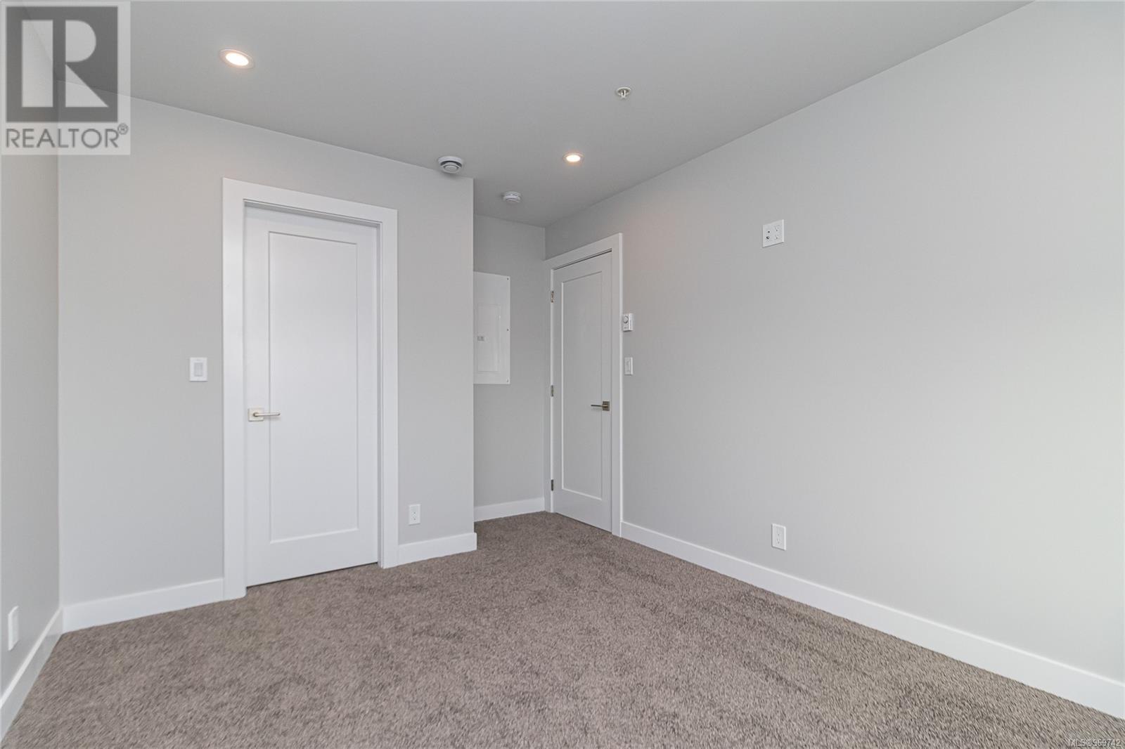404 918 Jenkins Ave Property Photo 13