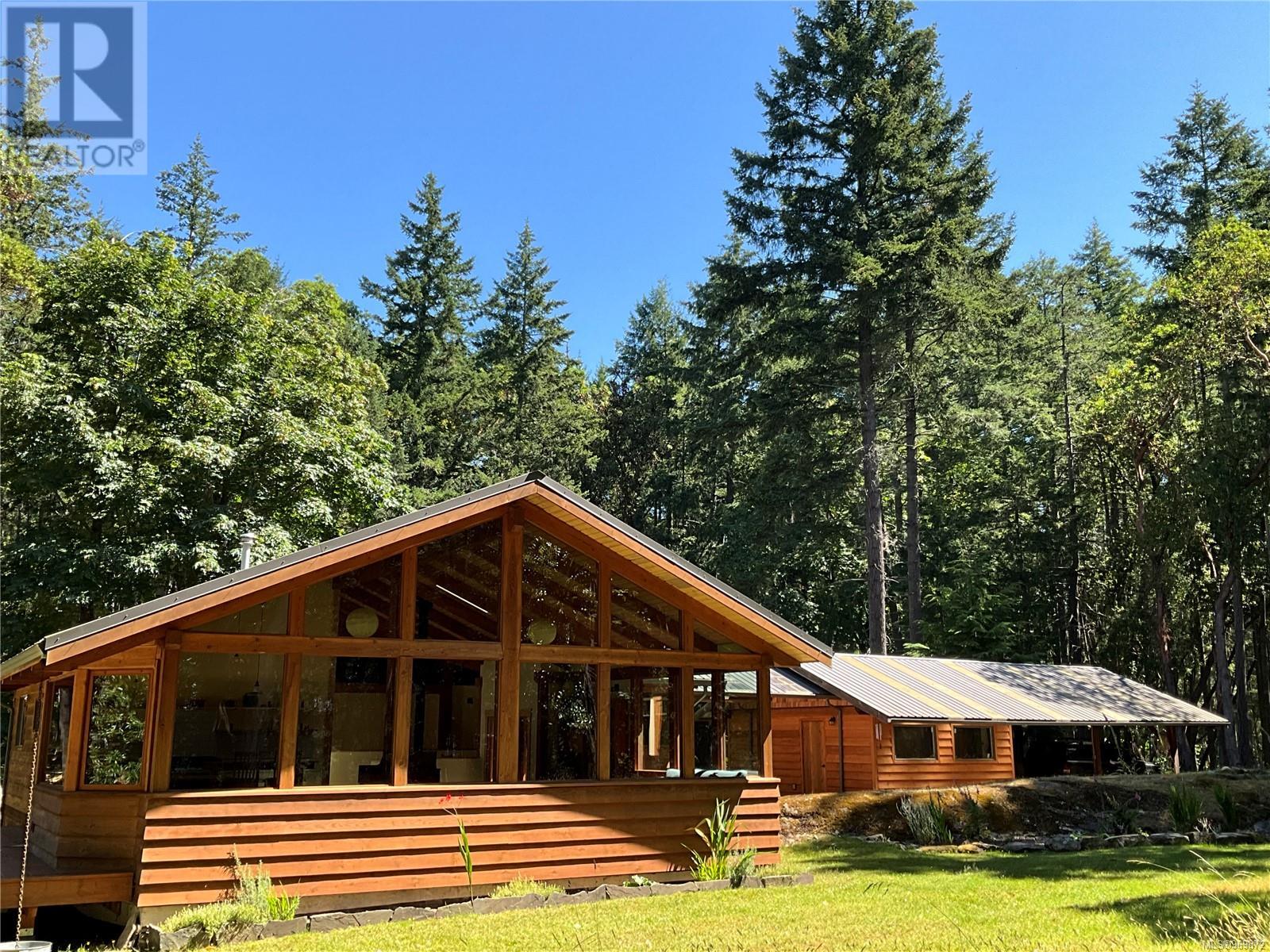 530 Flewett Dr Property Photo 1