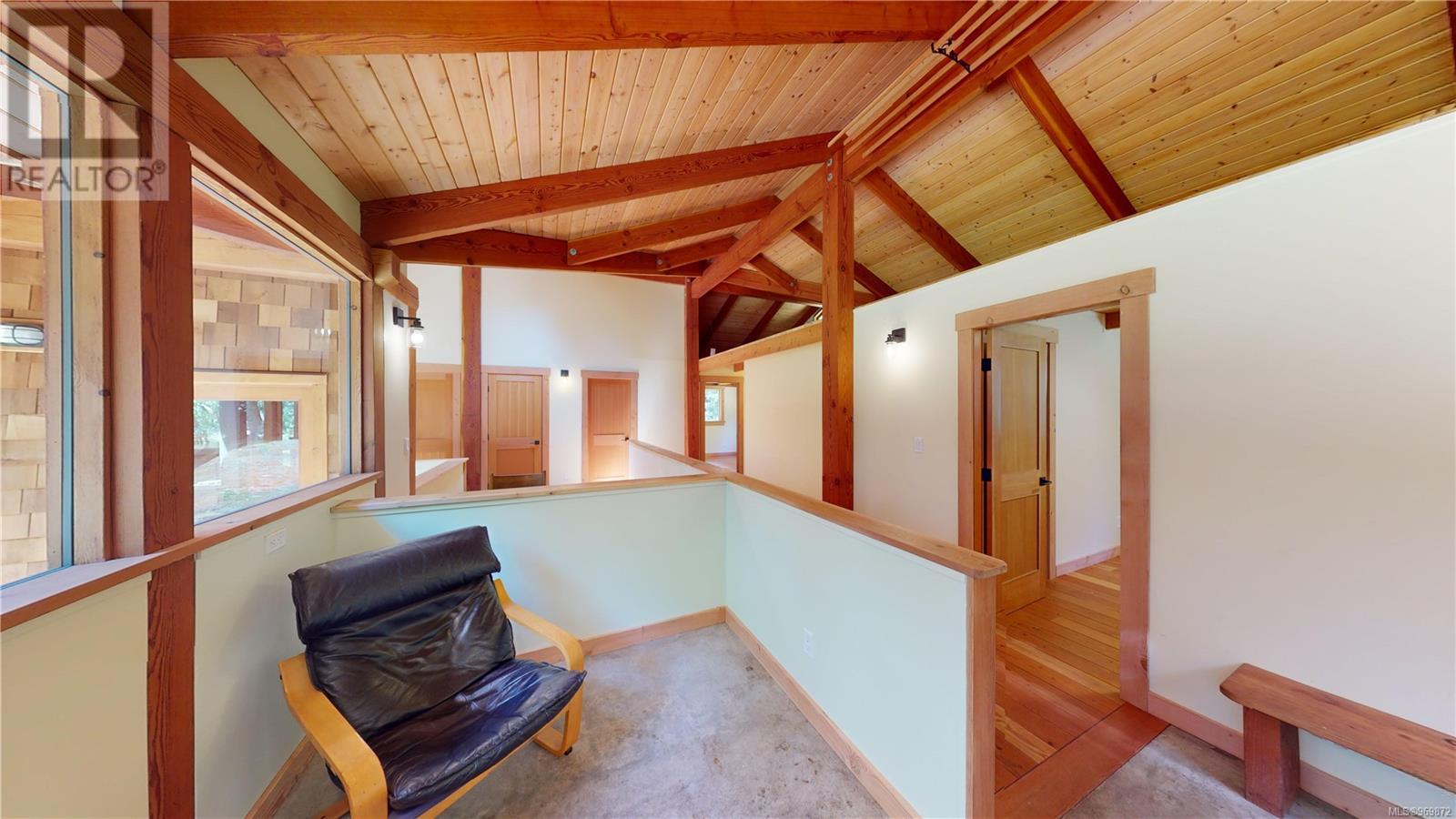 530 Flewett Dr Property Photo 15