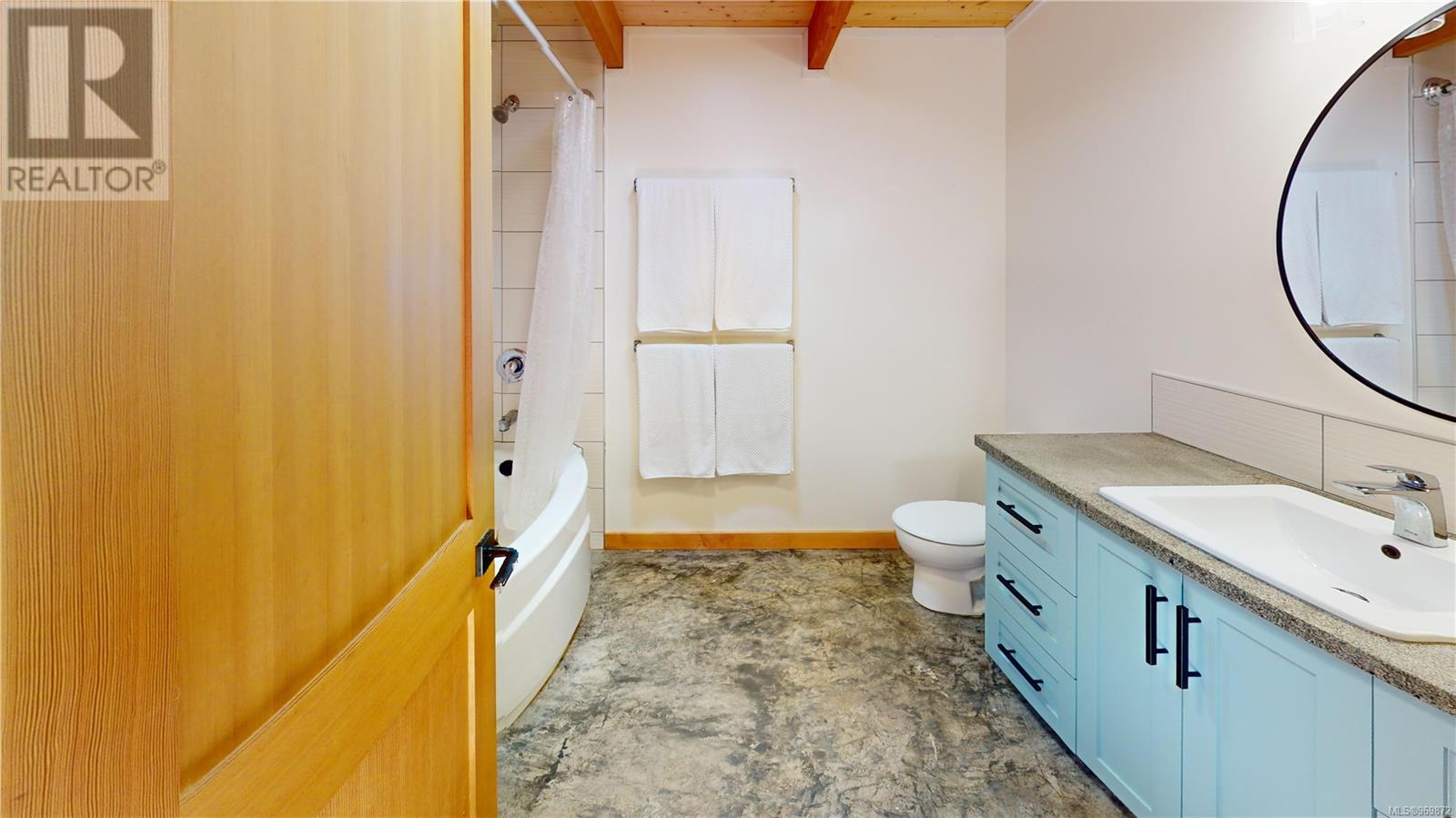 530 Flewett Dr Property Photo 17