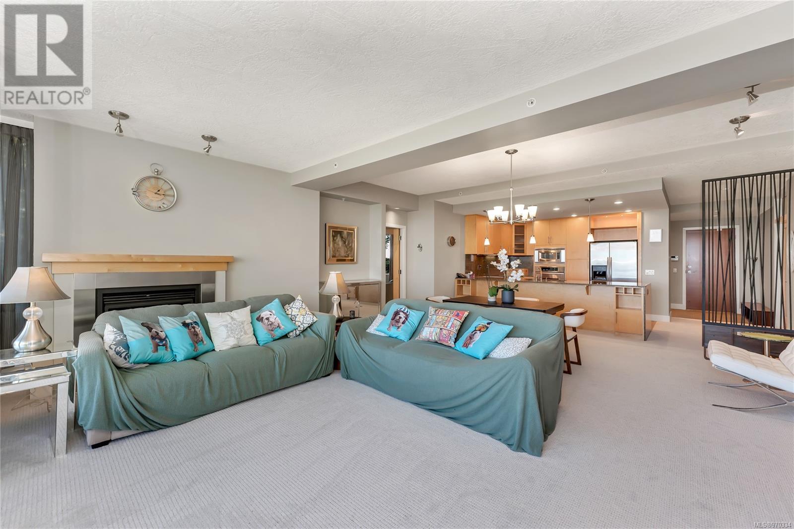 102 738 Sayward Hill Terr Property Photo 9