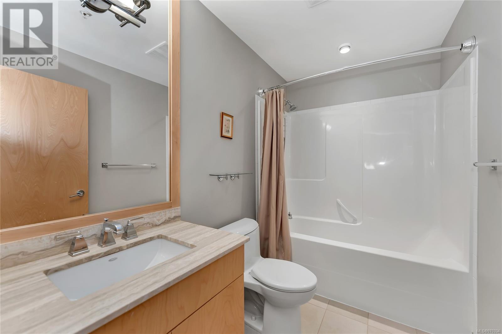 102 738 Sayward Hill Terr Property Photo 18