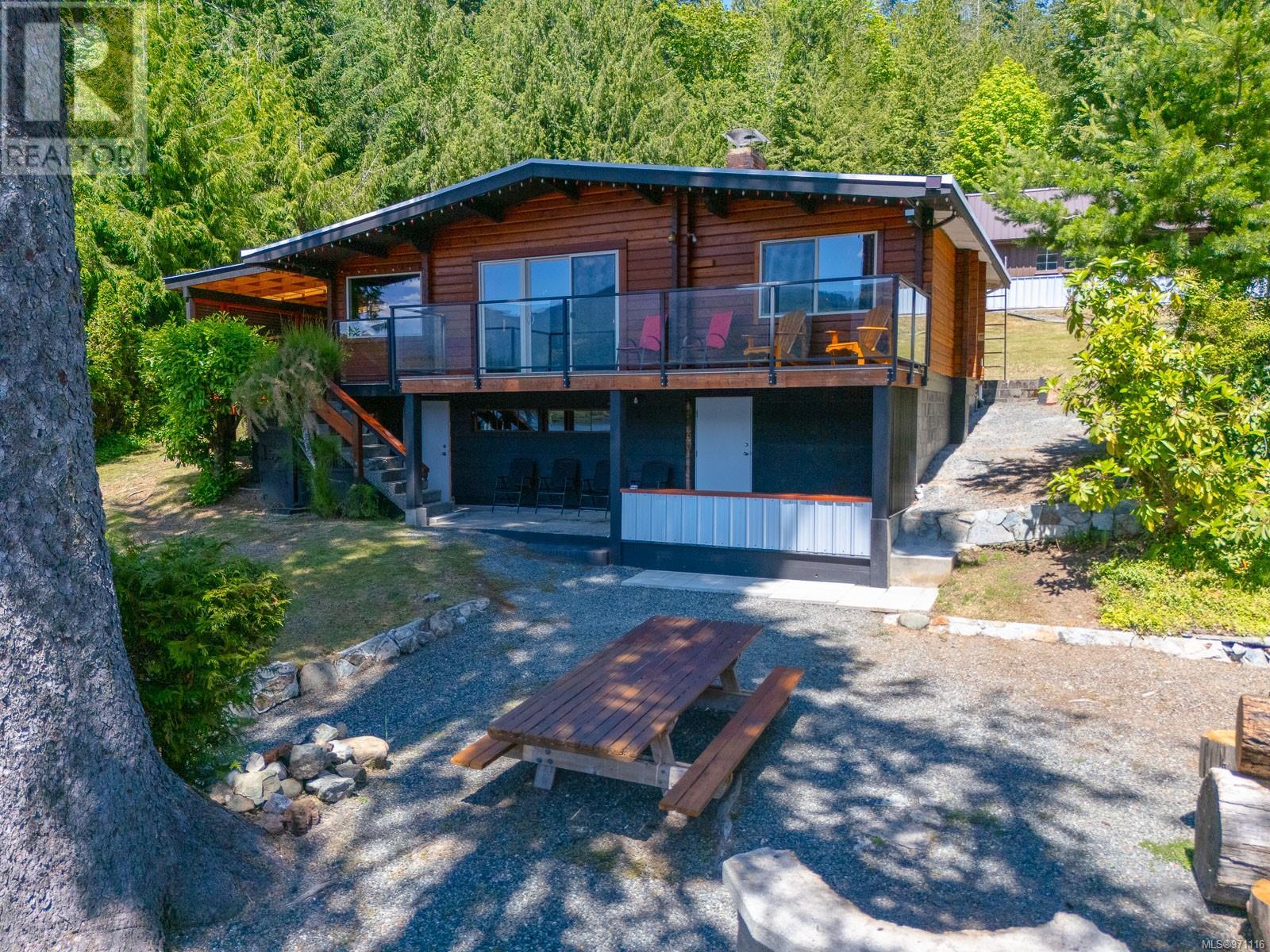 8856 Stirling Arm Dr Property Photo 3