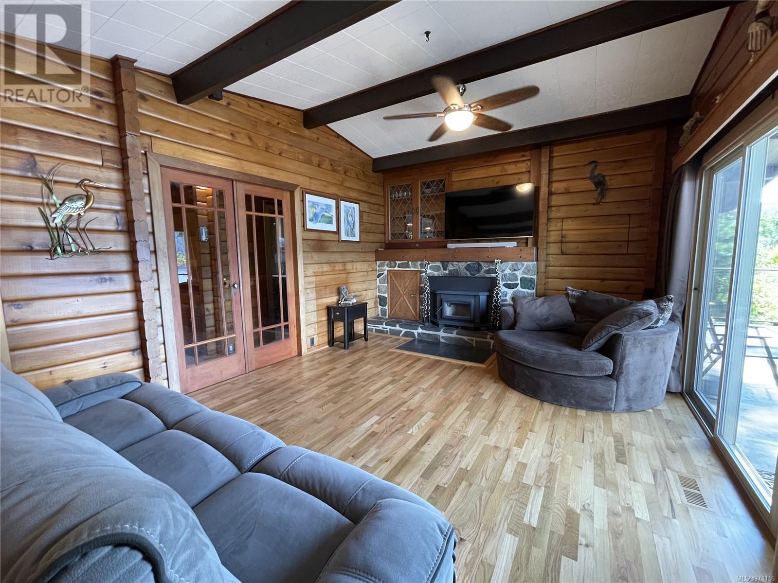 8856 Stirling Arm Dr Property Photo 7
