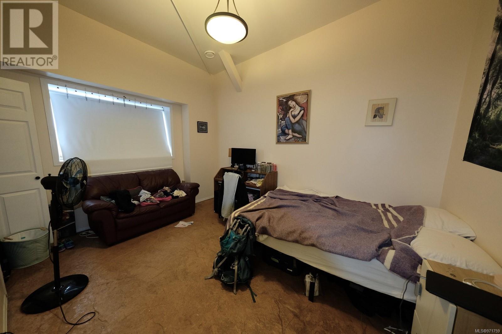 2 671 Industrial Way Property Photo 17